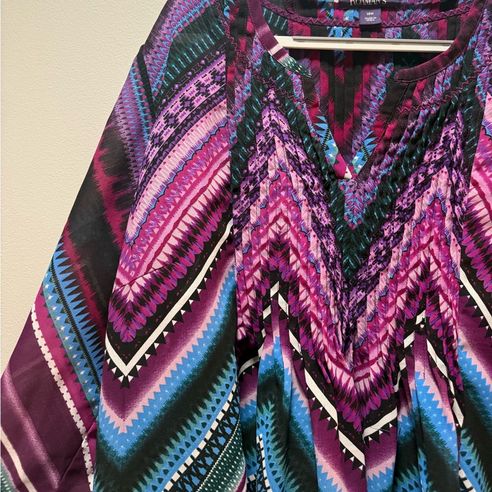 Multicolor Chevron Top - Picture 3 of 4
